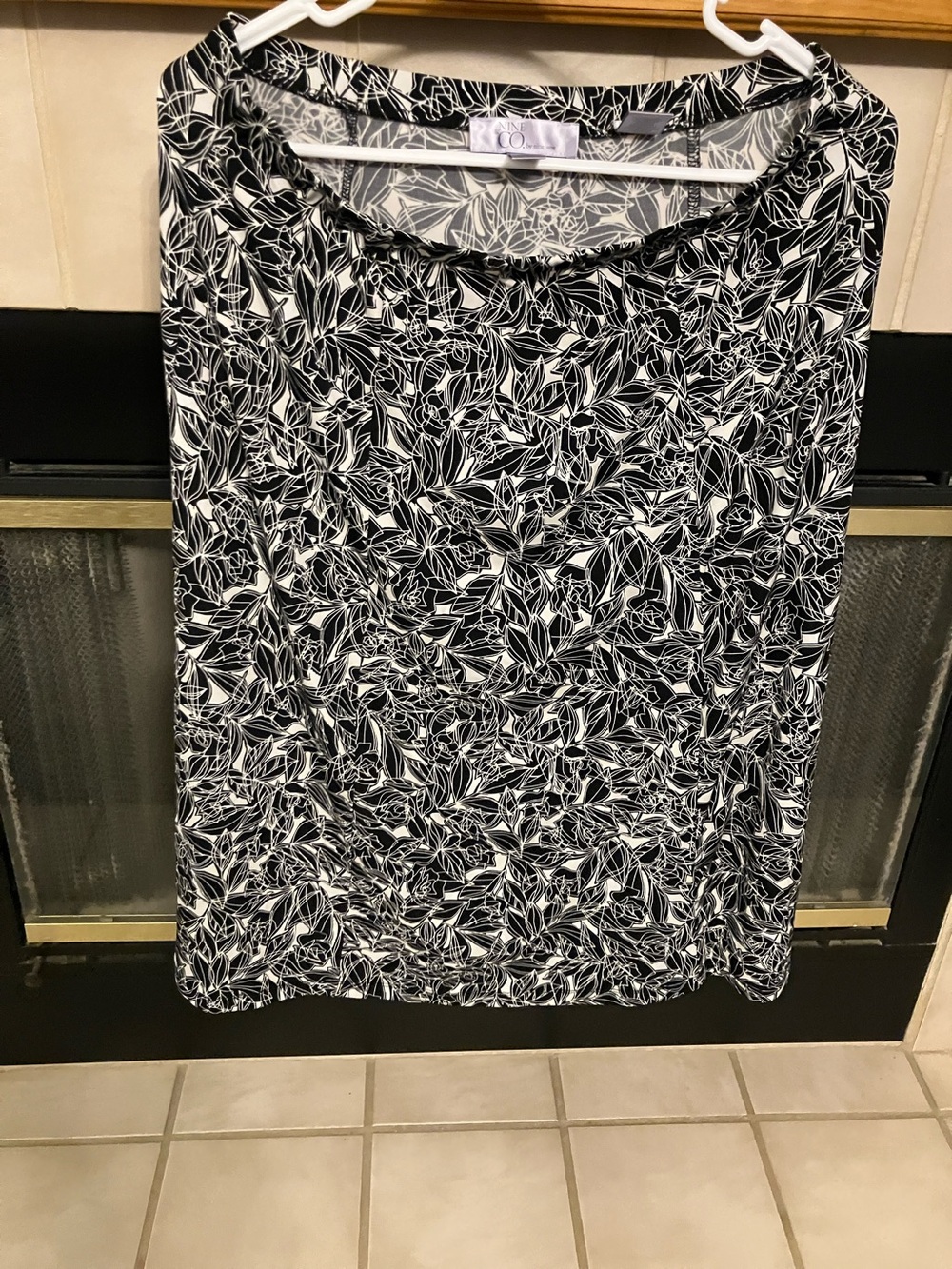 Nine West Black & White Leaf-Print Midi Skirt